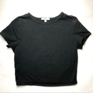 Black crop Tee